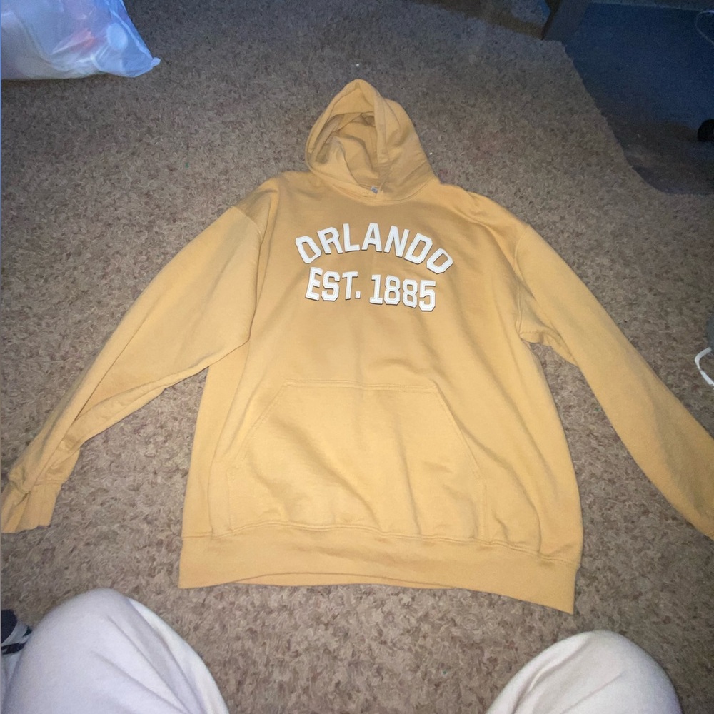 Yellow men’s Orlando hoodie size XL